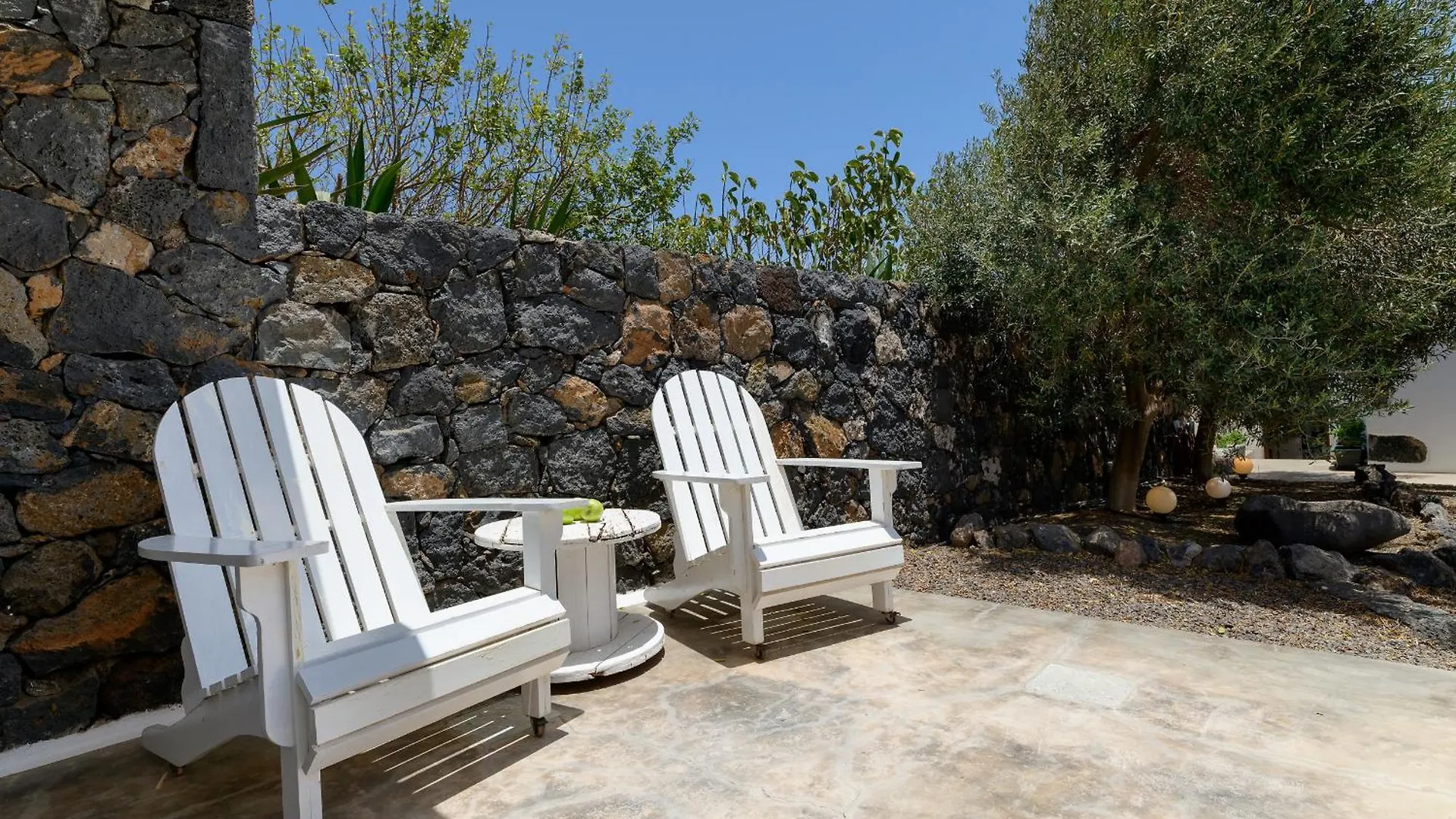 Eco Living Olivos76 Apartment Tias
